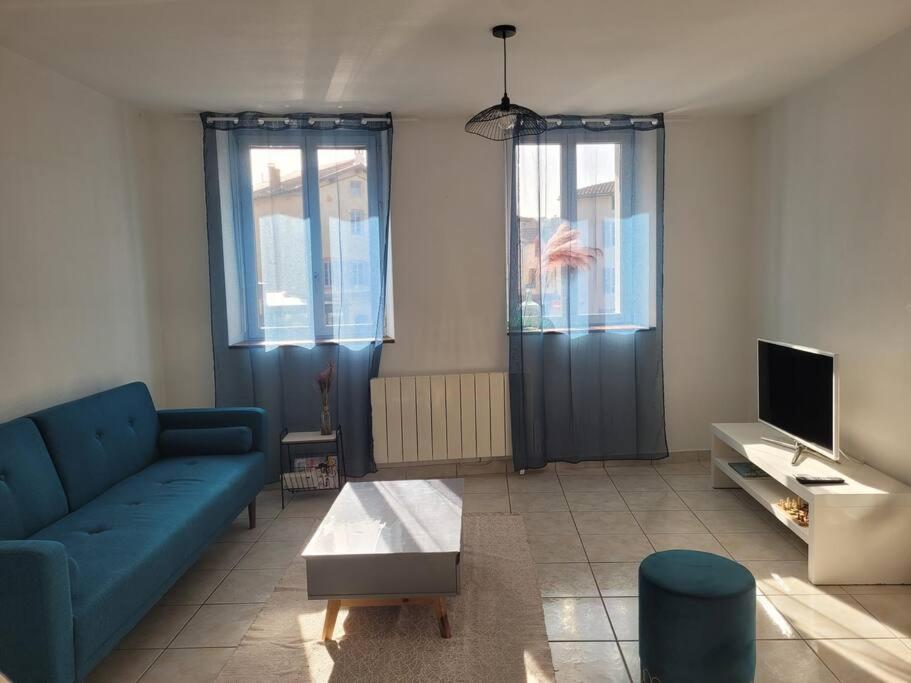 Appartement Sur La Place De Poncin Εξωτερικό φωτογραφία